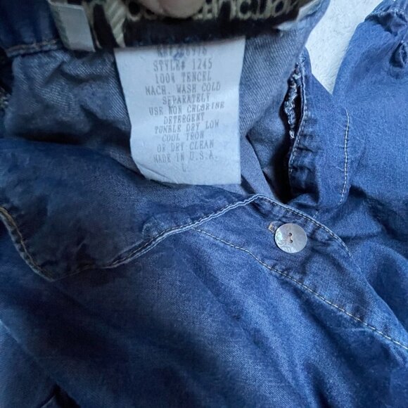 NU Construction Women Long Sleeve Button Down Chambray Shirt Top Large Casual - Picture 8 of 8